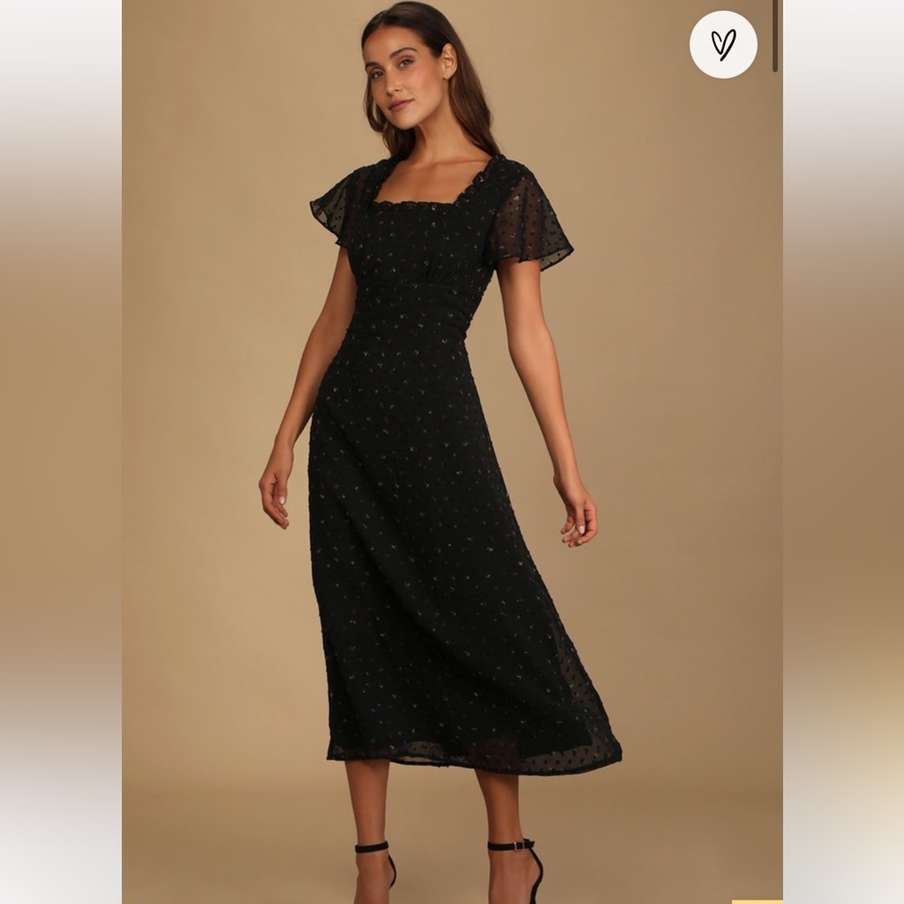 NWT Lulu’s So Kiss Me Black Floral Print Swiss Dot Maxi Dress